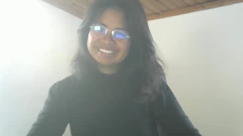 liora online show from March 13, 4:05 am