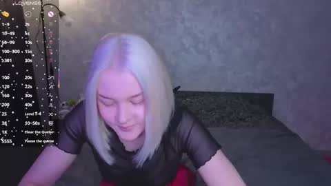 Liora online show from October 22, 3:35 pm