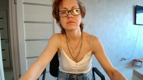 Liora Weiss online show from May 8, 1:28 pm