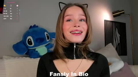 Lina online show from October 19, 1:10 am