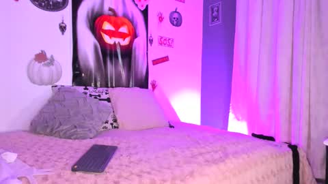 liry online show from November 1, 3:39 am