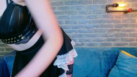 Lisa Caprice online show from May 31, 5:06 am