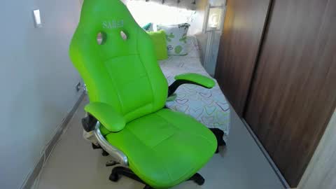 Lisa  online show from November 4, 2:18 pm