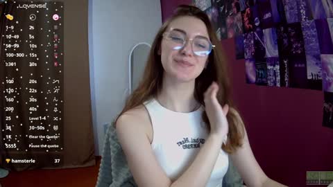Snapshot of lisa_hua chatting on December 16, 7:04 am Lisa online show from December 16, 7:04 am