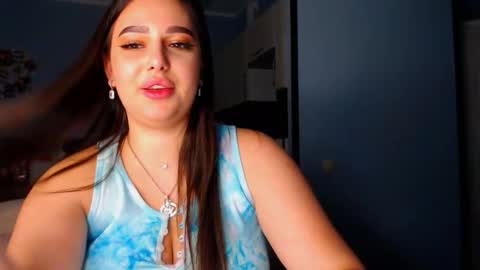 Snapshot of lisa_lady_golden chatting on September 18, 2:37 am lisa_lady_golden online show from September 18, 2:37 am