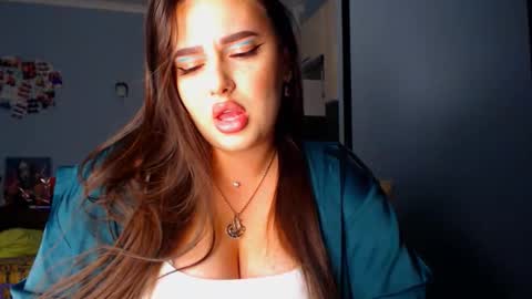 Snapshot of lisa_lady_golden chatting on September 14, 8:10 pm lisa_lady_golden online show from September 14, 8:10 pm