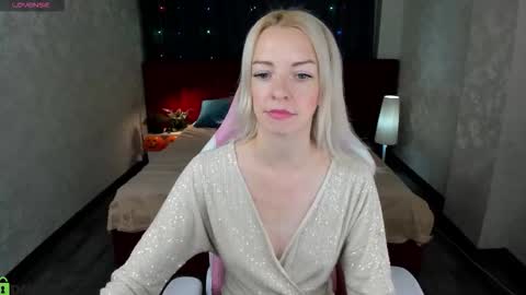 Lisa online show from October 24, 1:06 am