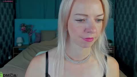 Lisa online show from October 21, 12:38 am