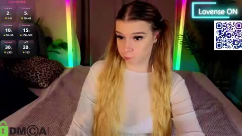 lisa_rabbit online show from July 17, 1:18 am