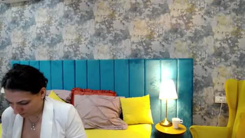 lisacroft online show from October 3, 10:12 am