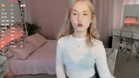Lisa blonde  Alisa brunette online show from June 17, 5:07 pm