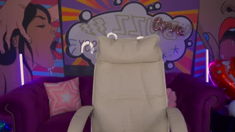 Lisa online show from February 22, 8:18 am