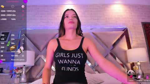 lisawalker_ online show from September 8, 3:00 pm