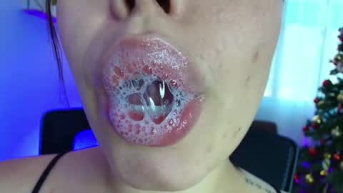 Snapshot of lisbet_21x chatting on January 18, 10:17 pm Lisbet online show from January 18, 10:17 pm