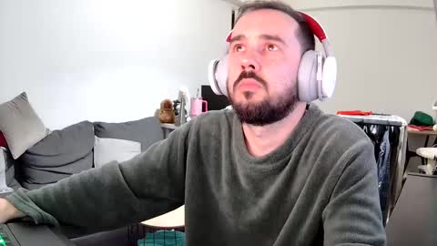 lisbonporn online show from March 1, 10:31 pm