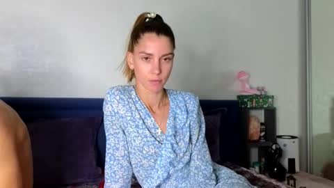 Kris Maks online show from October 2, 5:01 pm