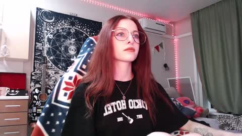 Snapshot of lisiasweet chatting on December 27, 5:05 pm Lika online show from December 27, 5:05 pm