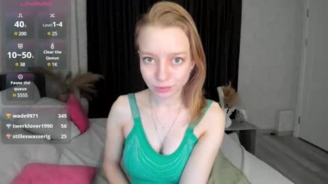 Snapshot of lissa_kitsune chatting on February 2, 10:56 am Lissa online show from February 2, 10:56 am