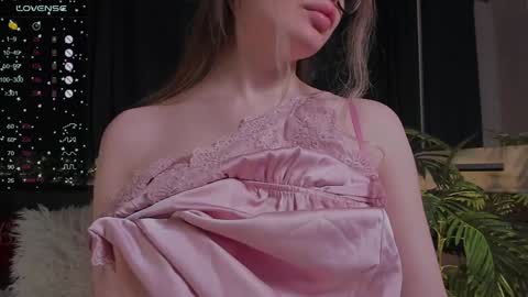 lissa_rose online show from December 26, 10:59 am