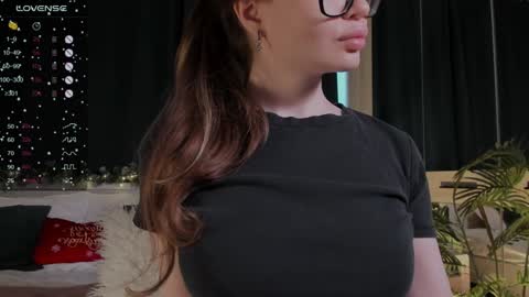 lissa_rose online show from December 20, 1:22 pm