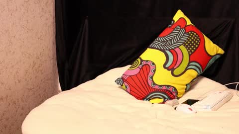 Lissa Ross online show from February 12, 2:54 pm