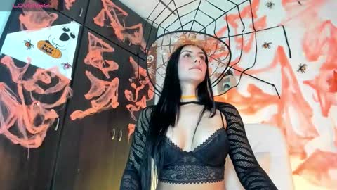 Lis  online show from October 19, 4:44 pm