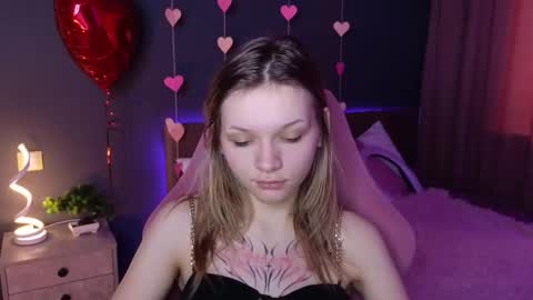 Snapshot of litabrom chatting on February 18, 4:37 am Lena online show from February 18, 4:37 am