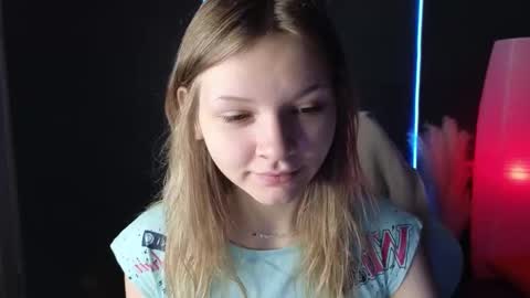 Snapshot of litabrom chatting on September 15, 2:13 am Lena online show from September 15, 2:13 am