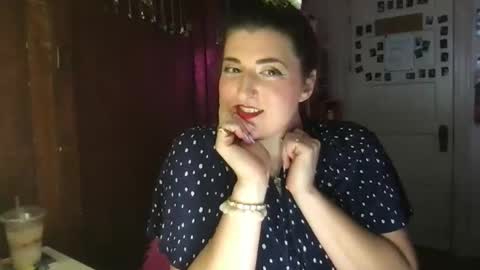 litlebabygoddess online show from November 7, 10:12 pm