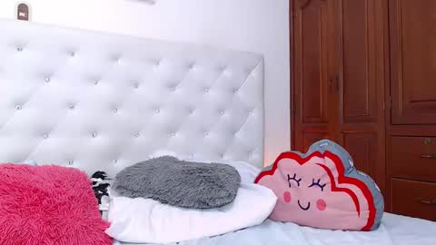 Snapshot of litleslut_ chatting on March 8, 11:07 pm litleslut_ online show from March 8, 11:07 pm