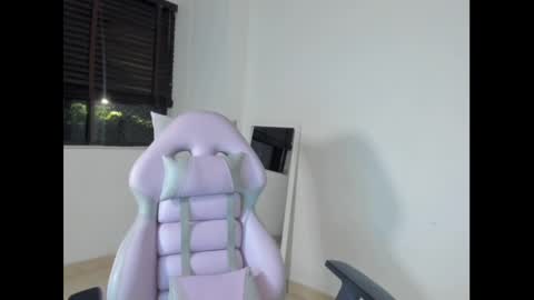 Snapshot of litlle_danni chatting on March 3, 12:48 am Danni online show from March 3, 12:48 am