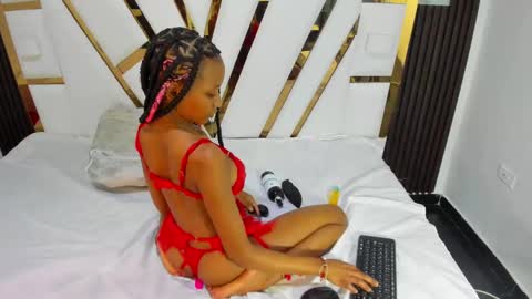 Snapshot of litte_ebony chatting on March 7, 9:38 pm Ashley online show from March 7, 9:38 pm