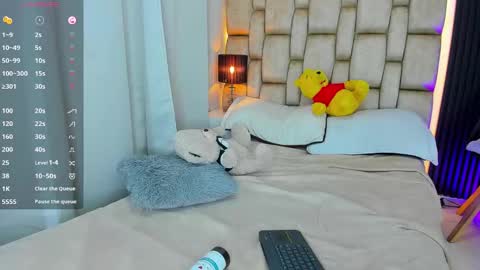 Sophie ---- connected from 1400 to 2100 Colombia time online show from September 30, 12:10 am