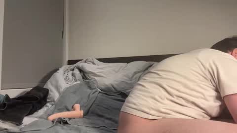 little_boi2much online show from December 22, 2:51 am