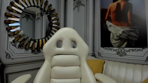 Snapshot of little_doll_4u chatting on February 7, 10:19 am ANNI online show from February 7, 10:19 am