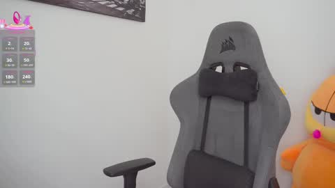 Help me reach 100 likes online show from October 1, 7:24 pm