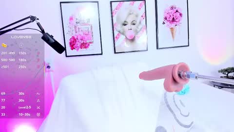 little_ivonne online show from October 4, 8:50 pm