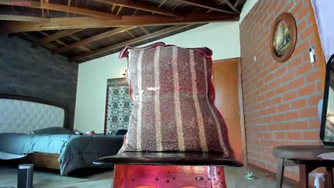 Izzi online show from January 20, 5:27 pm