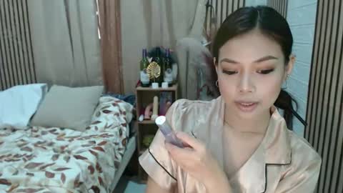 Snapshot of little_jessica17 chatting on October 27, 4:45 am JELYAN online show from October 27, 4:45 am