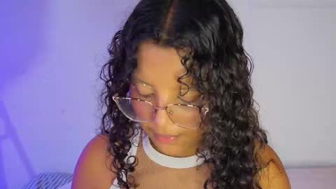 Snapshot of little_lilith_apple chatting on September 14, 9:16 pm little_lilith_apple online show from September 14, 9:16 pm