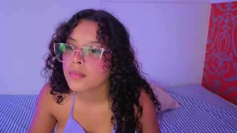 Snapshot of little_lilith_apple chatting on September 19, 7:17 pm little_lilith_apple online show from September 19, 7:17 pm