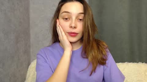 Snapshot of little_mia__ chatting on December 2, 8:06 pm Mia Im online every day 1530 PM in New York 2030 PM in London online show from December 2, 8:06 pm
