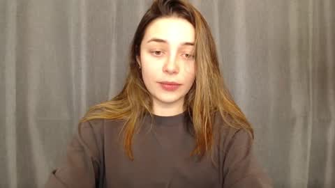 Snapshot of little_mia__ chatting on January 20, 7:35 pm Mia Im online every day 1530 PM in New York 2030 PM in London online show from January 20, 7:35 pm