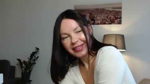 Nicole online show from September 24, 1:40 pm