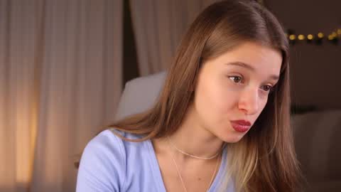 Kiki online show from October 22, 3:13 pm