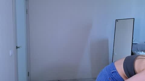 little_pretty_woman online show from May 14, 11:08 am