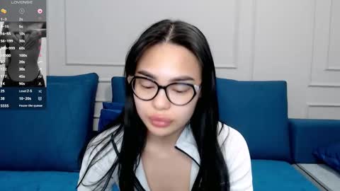 Snapshot of little_v1rgin_angel chatting on February 21, 1:44 pm Kwan online show from February 21, 1:44 pm
