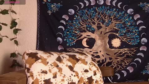 Snapshot of little_witch_sofia chatting on December 8, 9:08 pm Sofia online show from December 8, 9:08 pm