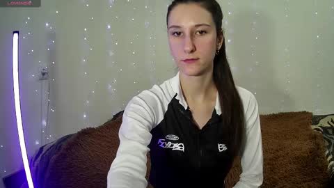 LittleAhWitch online show from March 7, 9:40 am