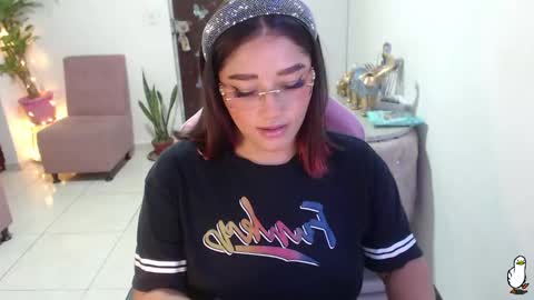 Snapshot of littleangelx_m chatting on February 21, 8:16 pm Daniela online show from February 21, 8:16 pm